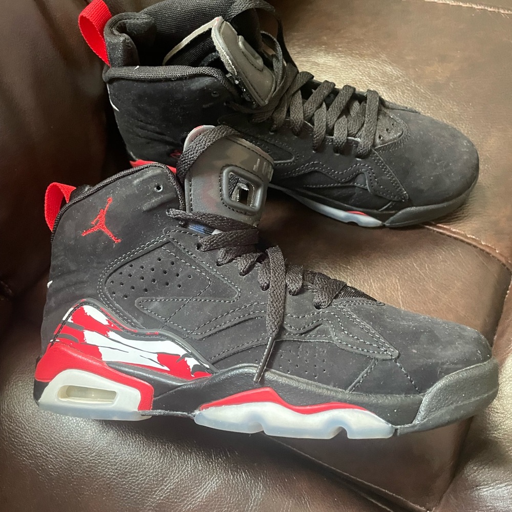 EUC Jordan MVP Sneakers Size 5Y. Worn twice
